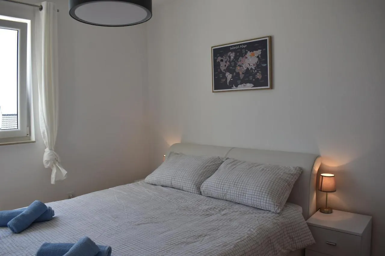 Apartment Lofos Trogir 0*,  Croatia